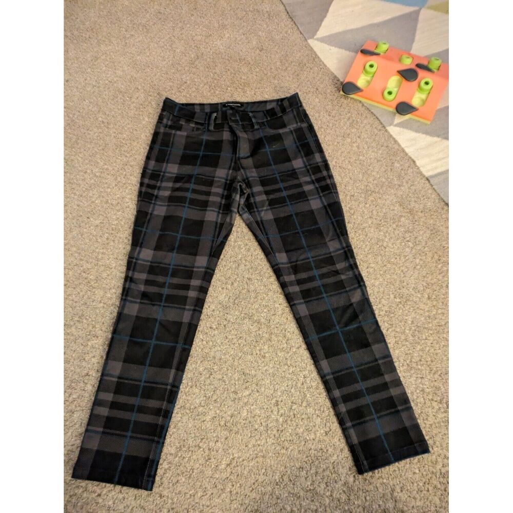 41 Hawthorn Plaid Plants 8P